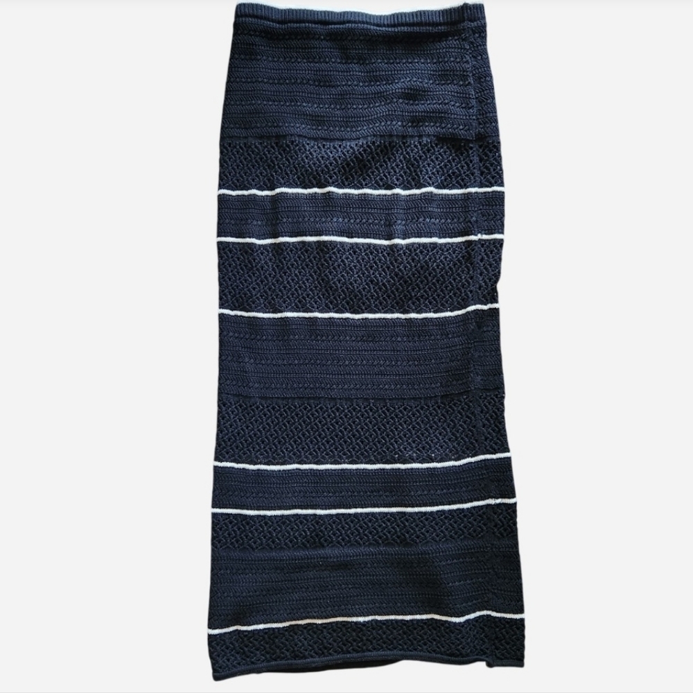 Abercrombie & Fitch Black Maxi Tiered Knit Crochet Maxi Skirt Size Large